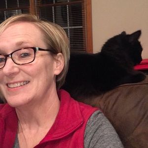 Meet your Posher, Angie